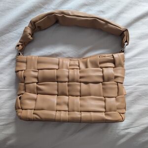 Elegant Tan Woven Shoulder Bag
